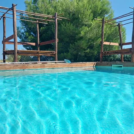 Domaine Mas Gaudy Charme Piscine & Clim * Bessan