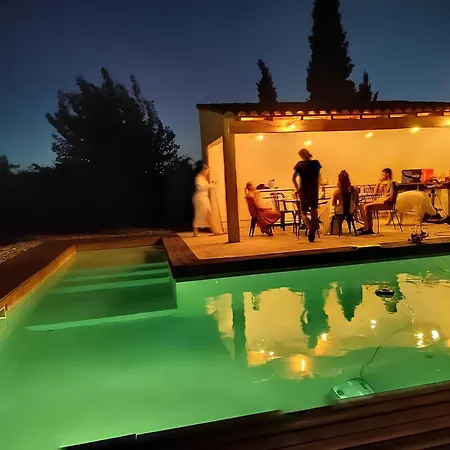 Villa Domaine Mas Gaudy Charme Piscine & Clim *
